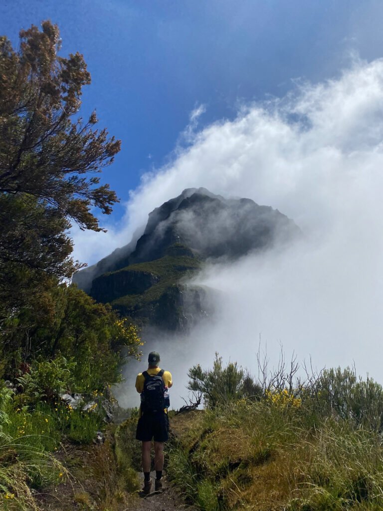 De hike/wandeling naar Pico Grande, Madeira